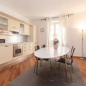 https://appartamento-piazza-duomo-solo-affitti-brevi.it-lombardy.com